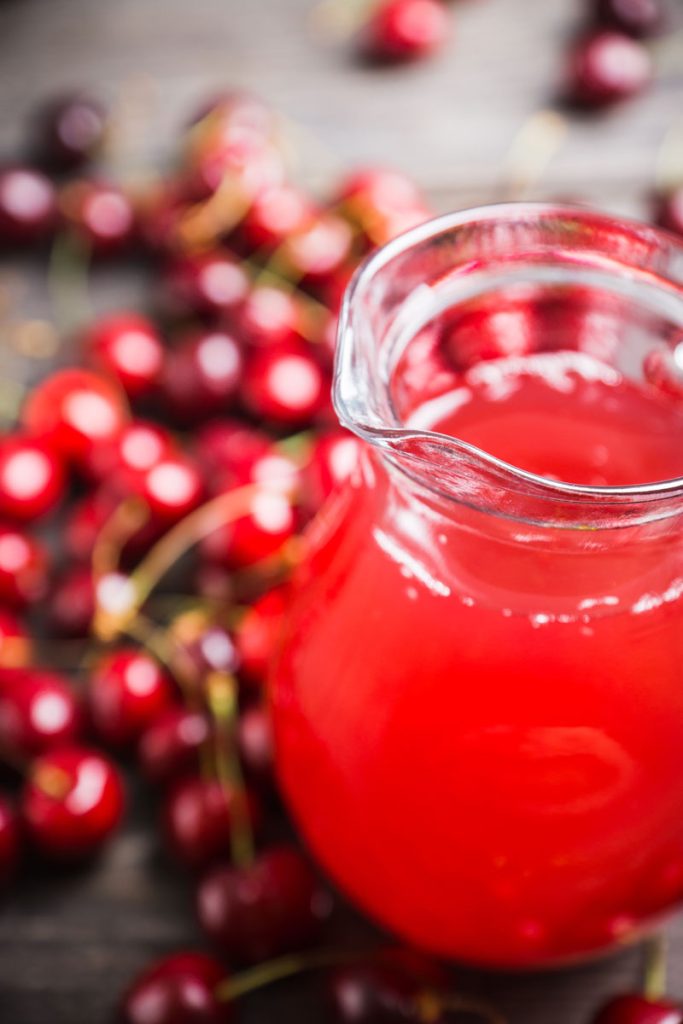 Cosmopolitan jug with cherries